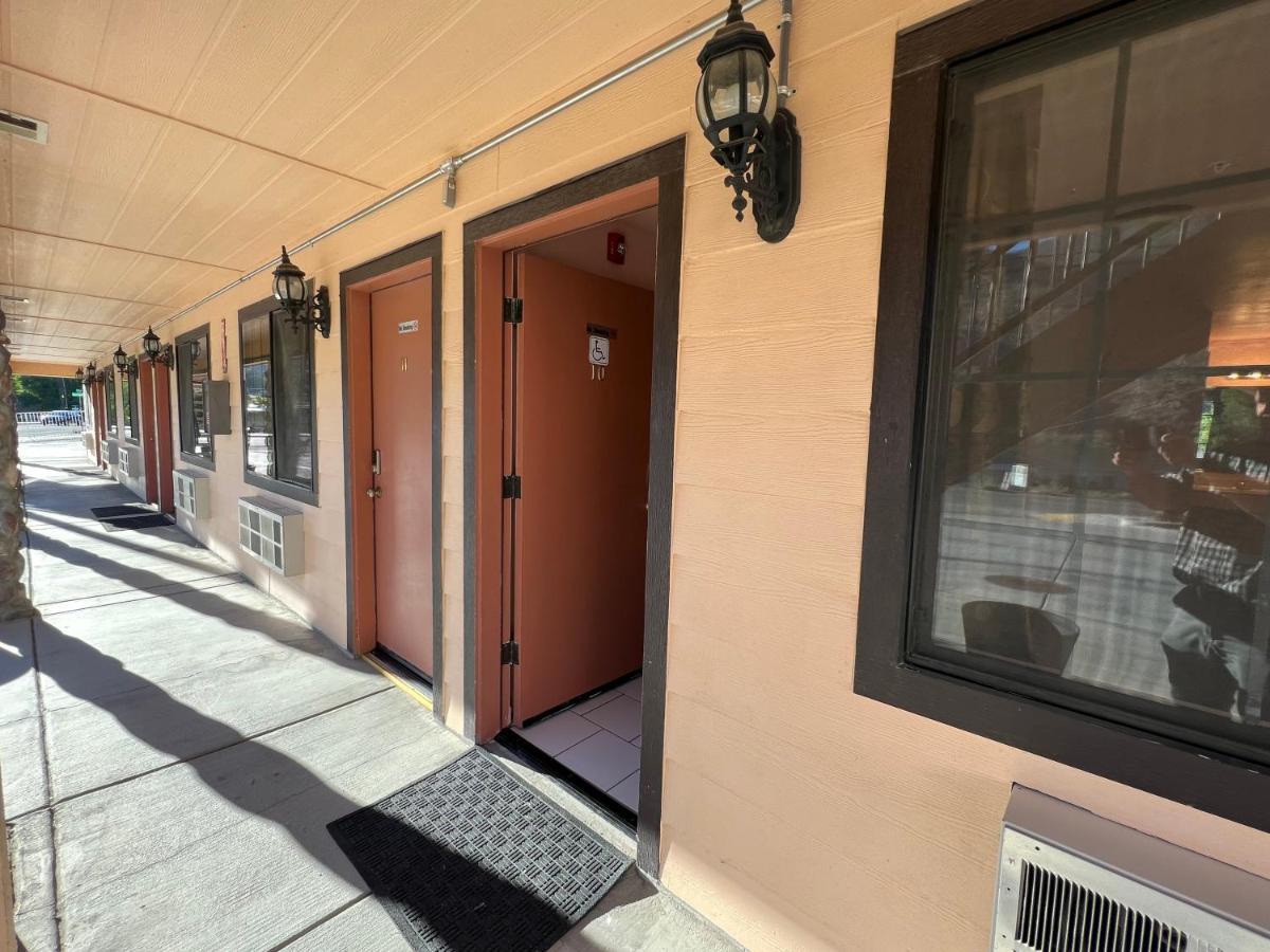 Frazier View Motel Frazier Park Bagian luar foto